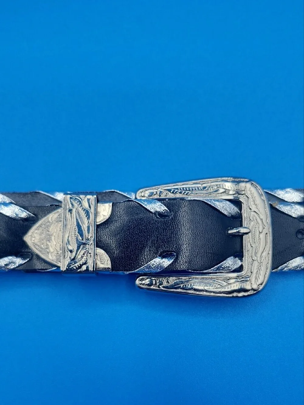Y2K Women’s Black Leather Western Belt with Silver-Tone Engraved Buckle M/L